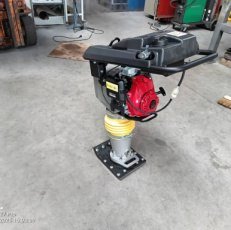 Benzine trilstamper Benzine trilstamper